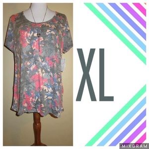 BNWT LuLaRoe Classic T